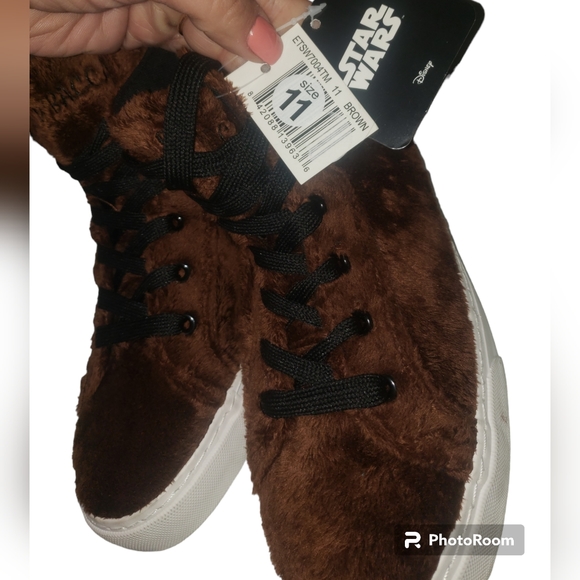 BNWT Unisex Star Wars Furry Chewbacca High Tops Size 11 wmn/9.5 men - Picture 8 of 8